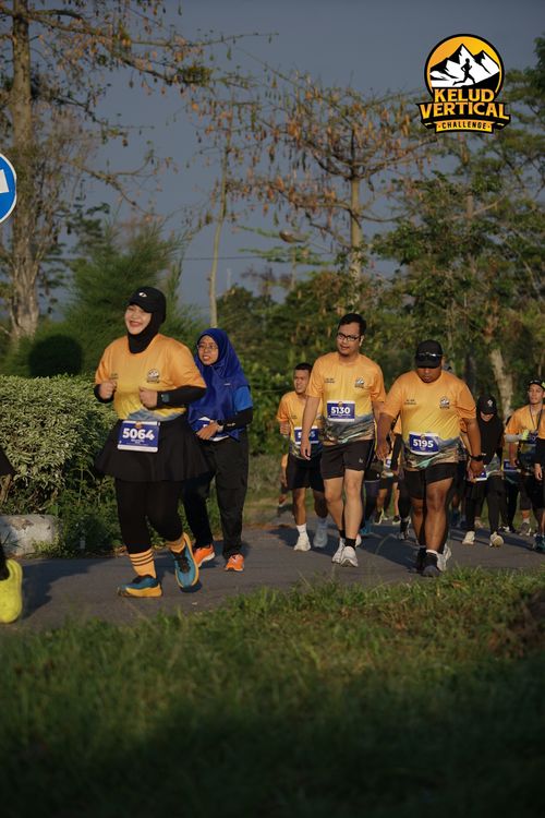 Race photo from Kelud Vertical Challenge 2024