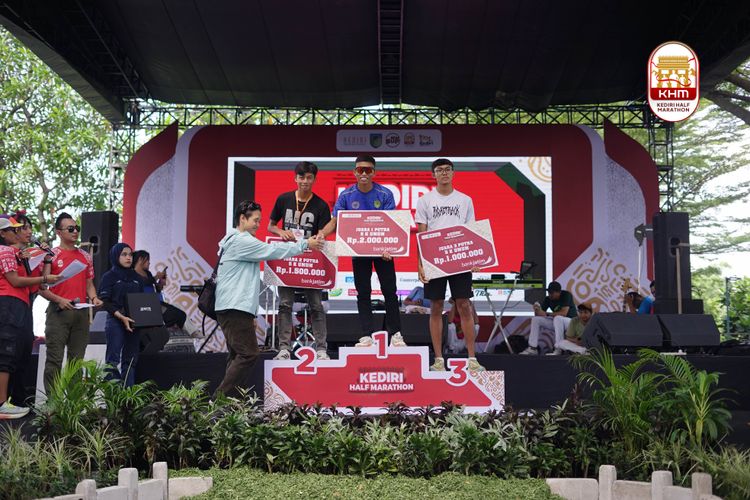 Race photo from Kediri Half Marathon 2025