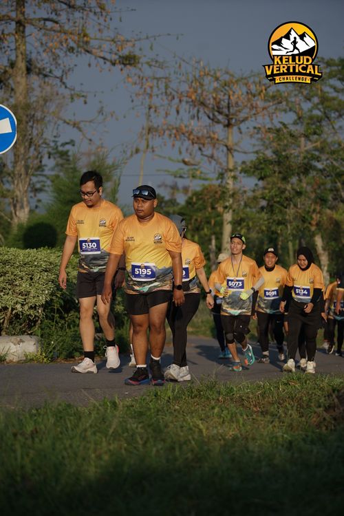 Race photo from Kelud Vertical Challenge 2024