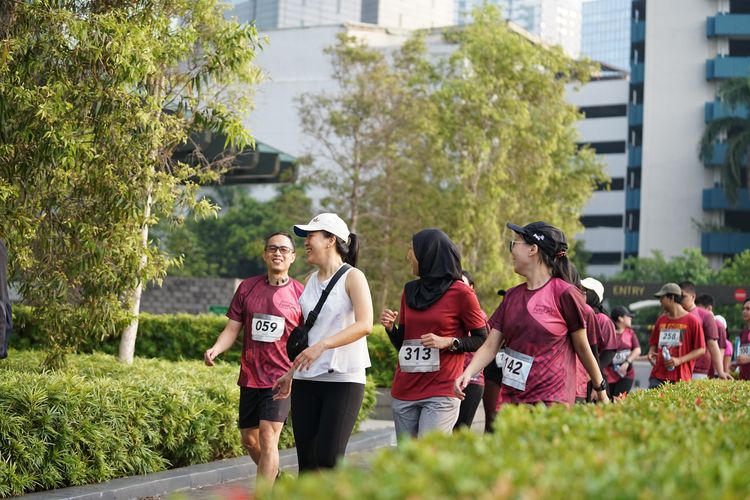 Race photo from Assurance Fun Run 2024