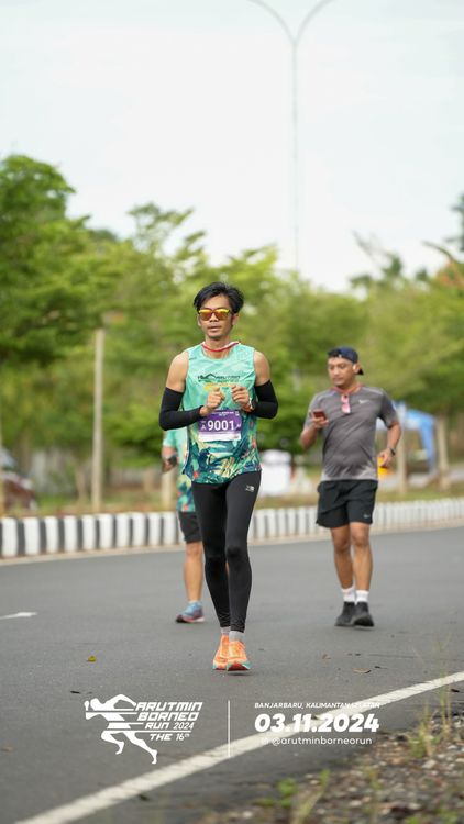 Race photo from Arutmin Borneo Run 2024