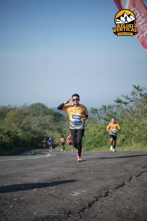 Race photo from Kelud Vertical Challenge 2024