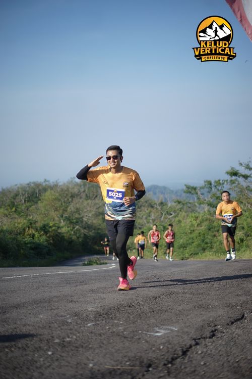 Race photo from Kelud Vertical Challenge 2024