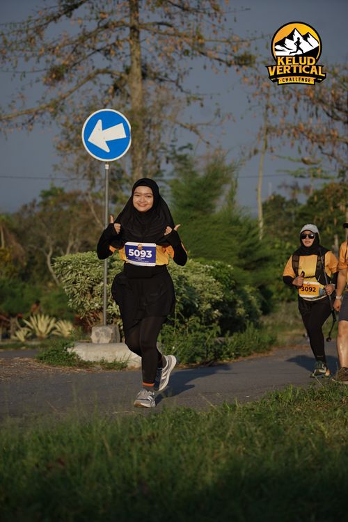 Race photo from Kelud Vertical Challenge 2024