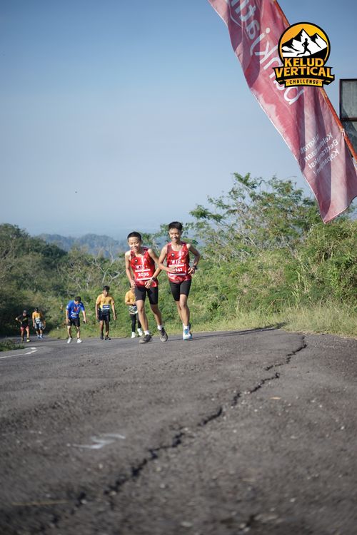 Race photo from Kelud Vertical Challenge 2024