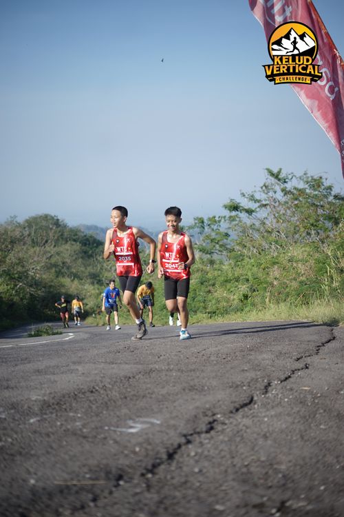 Race photo from Kelud Vertical Challenge 2024