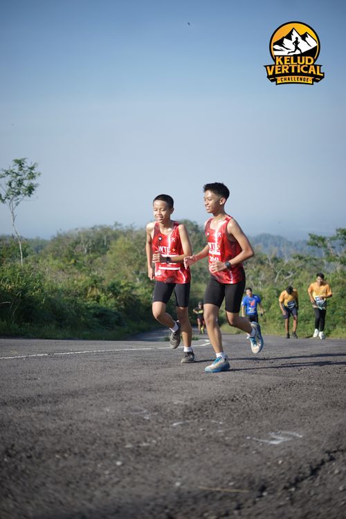 Race photo from Kelud Vertical Challenge 2024