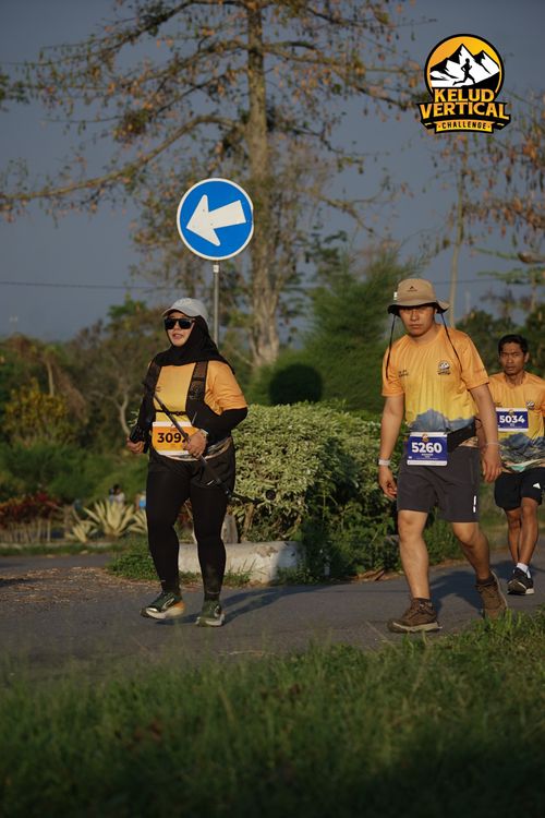 Race photo from Kelud Vertical Challenge 2024