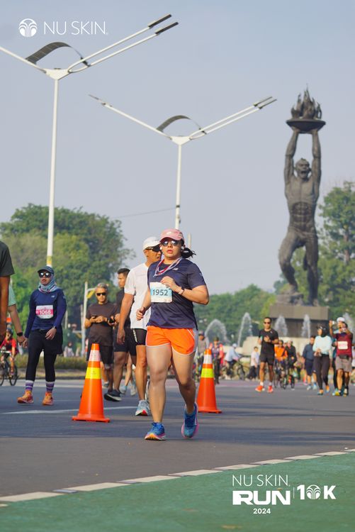Race photo from Nu Skin Run 10K