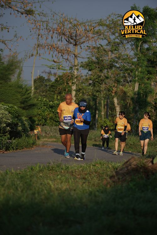 Race photo from Kelud Vertical Challenge 2024