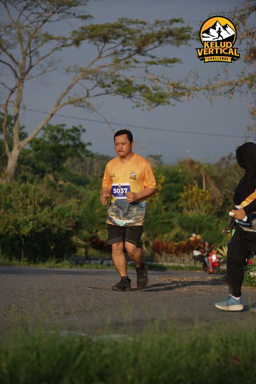 Race photo from Kelud Vertical Challenge 2024