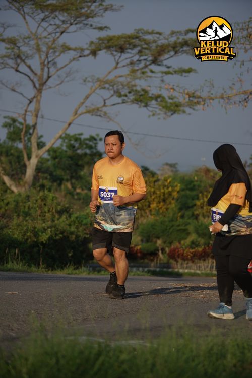 Race photo from Kelud Vertical Challenge 2024