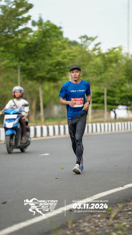 Race photo from Arutmin Borneo Run 2024