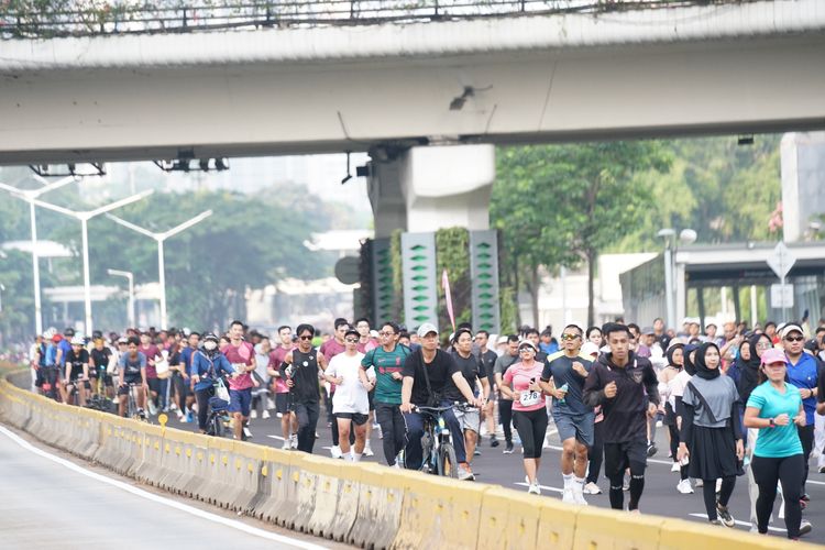 Race photo from Assurance Fun Run 2024