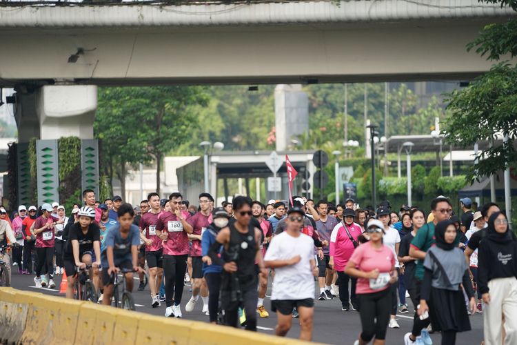 Race photo from Assurance Fun Run 2024