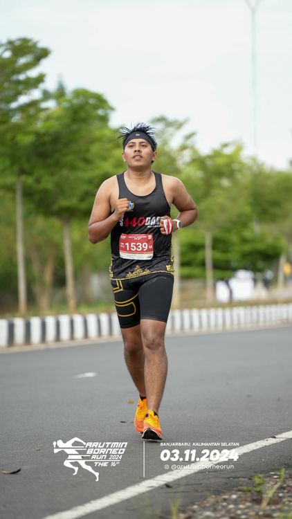 Race photo from Arutmin Borneo Run 2024