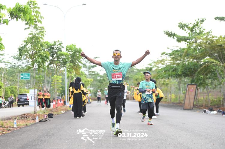 Race photo from Arutmin Borneo Run 2024