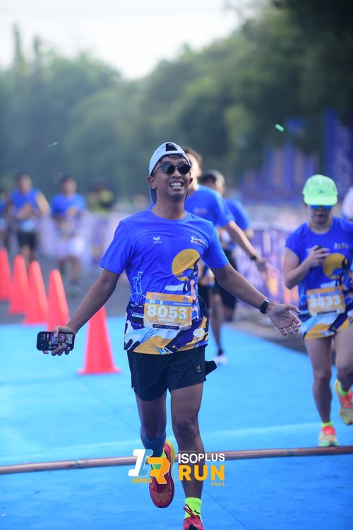 Race photo from Isoplus Run 2024 Surabaya