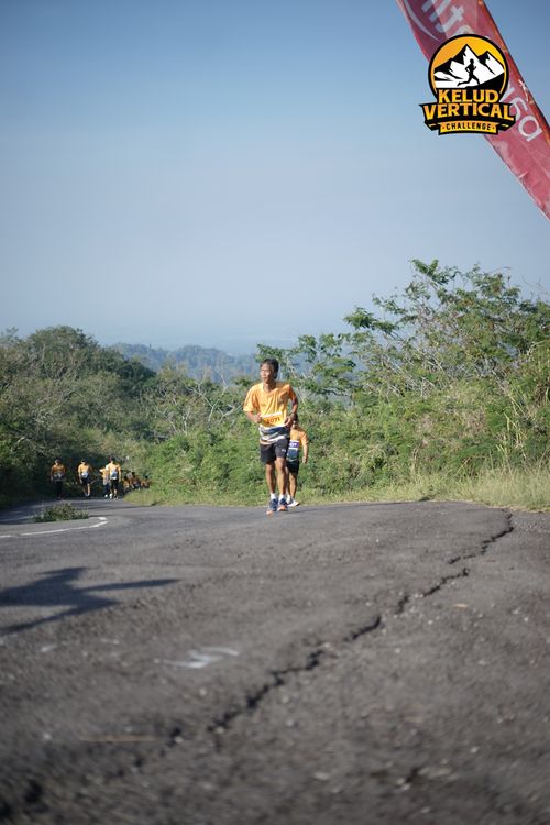 Race photo from Kelud Vertical Challenge 2024