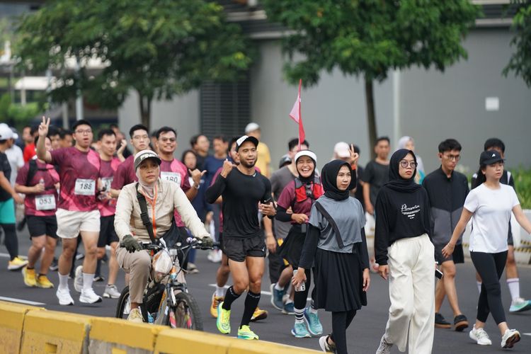 Race photo from Assurance Fun Run 2024