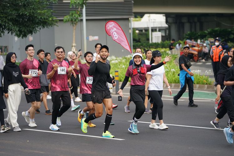 Race photo from Assurance Fun Run 2024