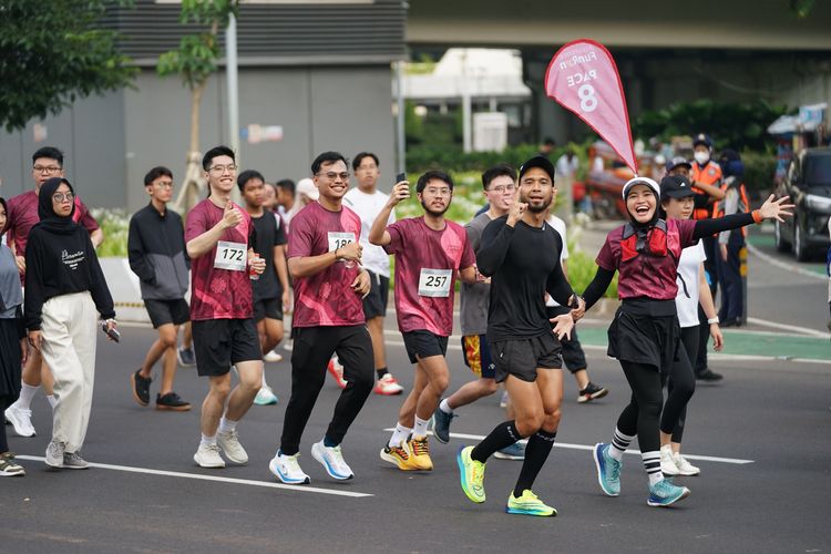 Race photo from Assurance Fun Run 2024