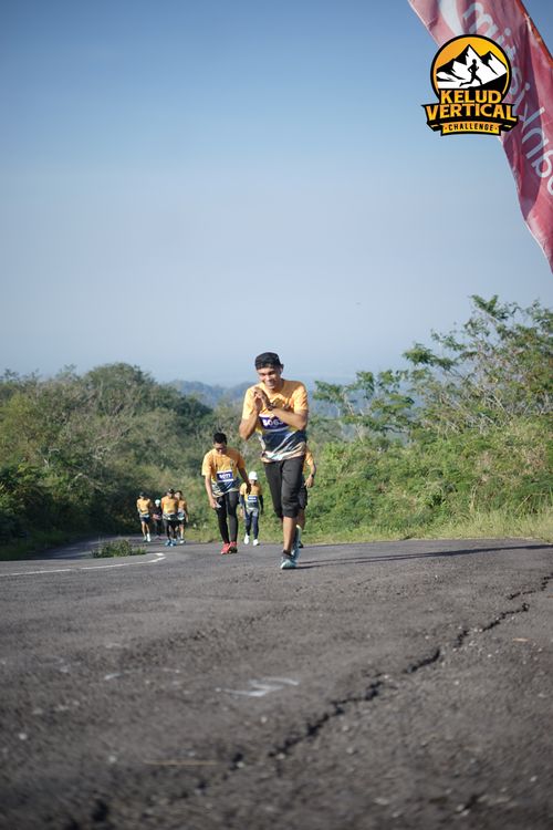Race photo from Kelud Vertical Challenge 2024