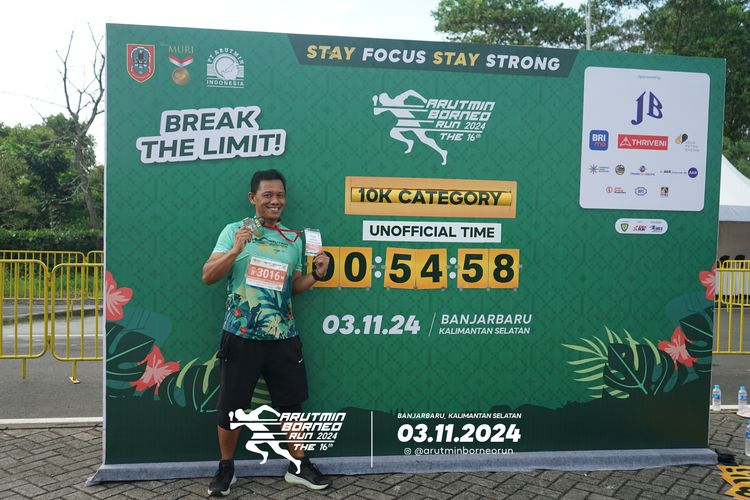Race photo from Arutmin Borneo Run 2024