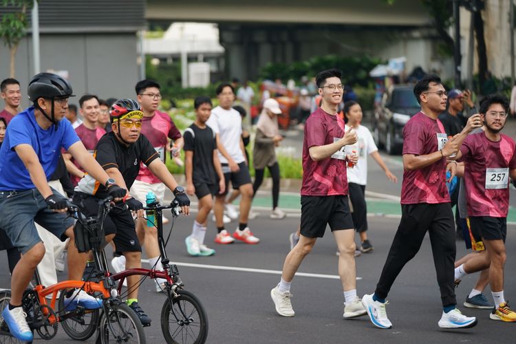 Race photo from Assurance Fun Run 2024