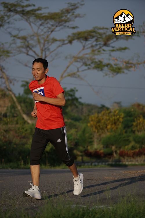 Race photo from Kelud Vertical Challenge 2024