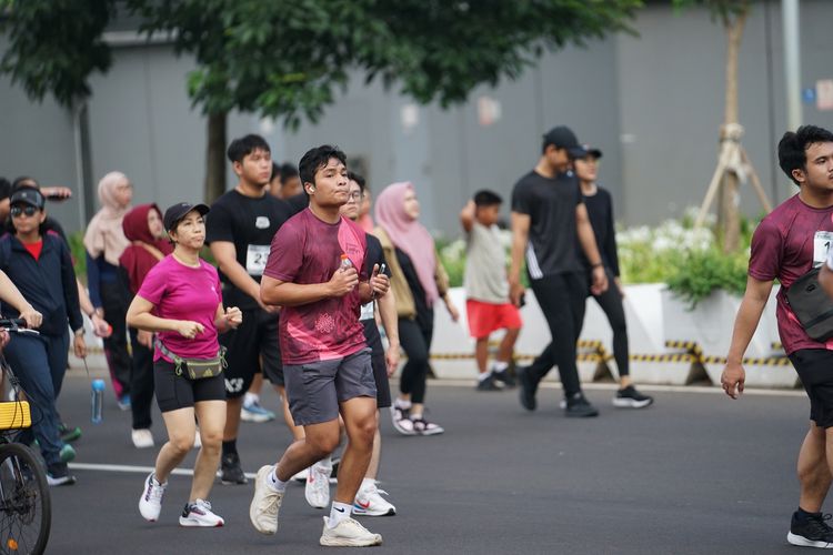 Race photo from Assurance Fun Run 2024