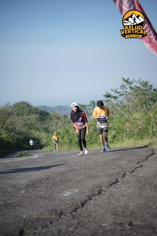 Race photo from Kelud Vertical Challenge 2024