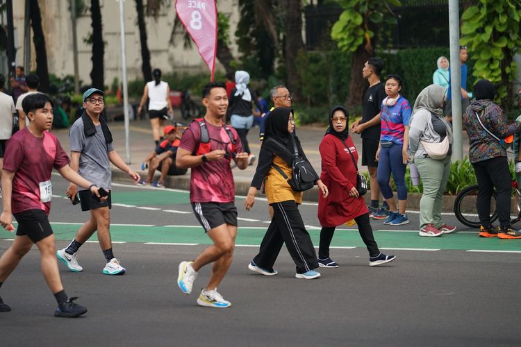 Race photo from Assurance Fun Run 2024