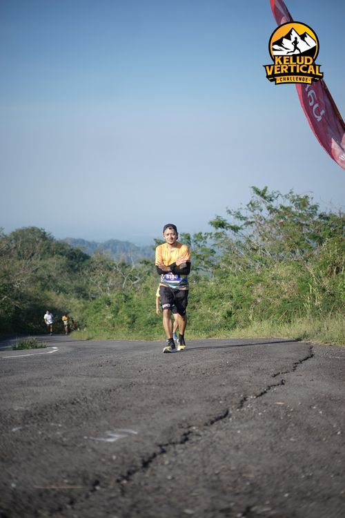 Race photo from Kelud Vertical Challenge 2024