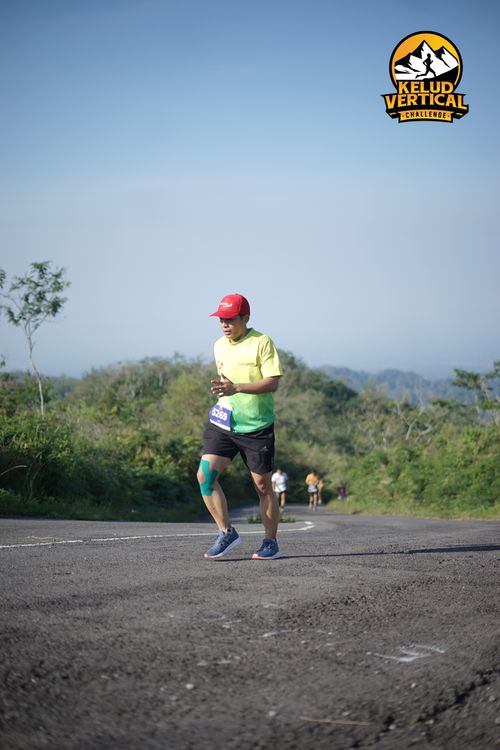 Race photo from Kelud Vertical Challenge 2024