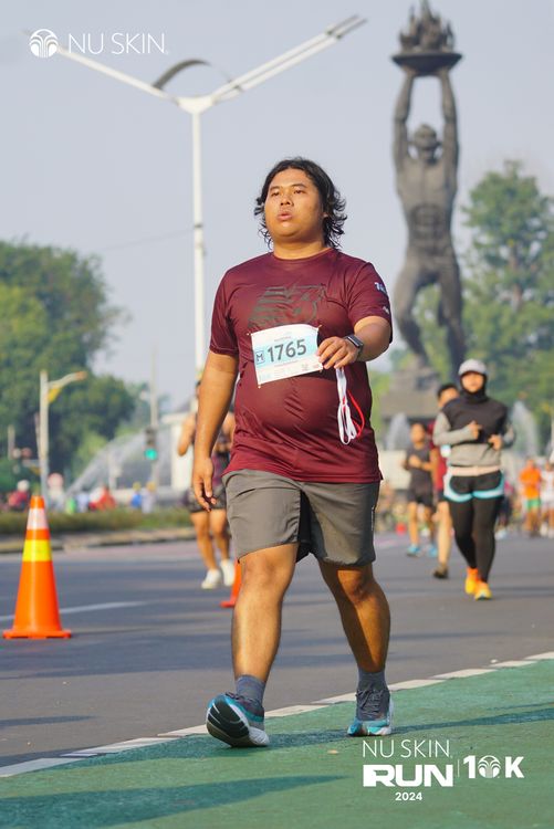 Race photo from Nu Skin Run 10K