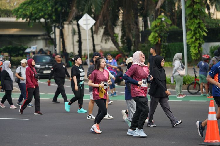 Race photo from Assurance Fun Run 2024