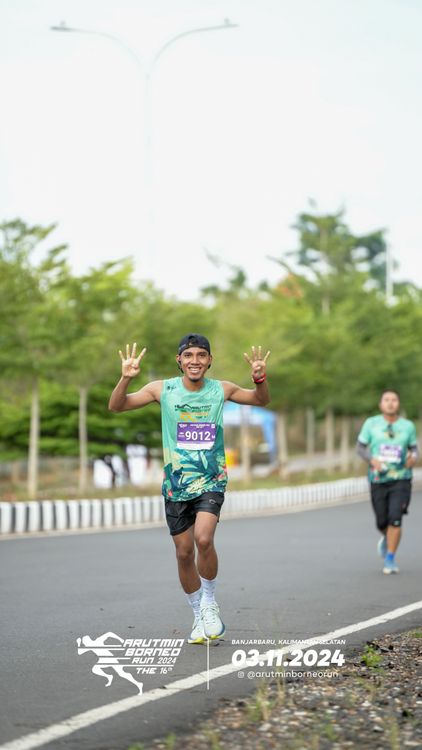 Race photo from Arutmin Borneo Run 2024