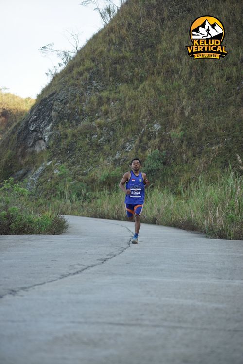 Race photo from Kelud Vertical Challenge 2024