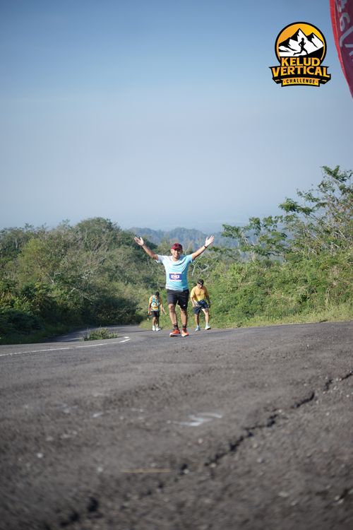 Race photo from Kelud Vertical Challenge 2024