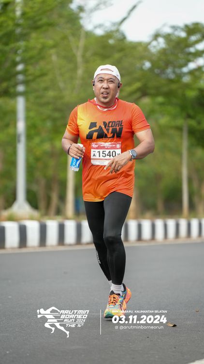 Race photo from Arutmin Borneo Run 2024