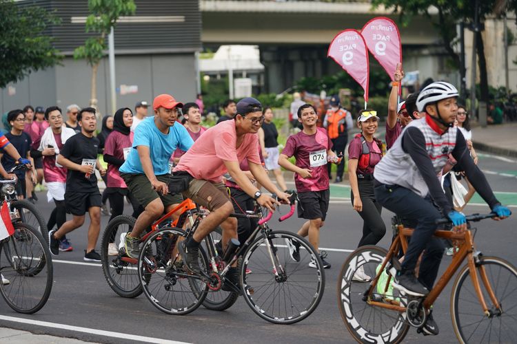 Race photo from Assurance Fun Run 2024