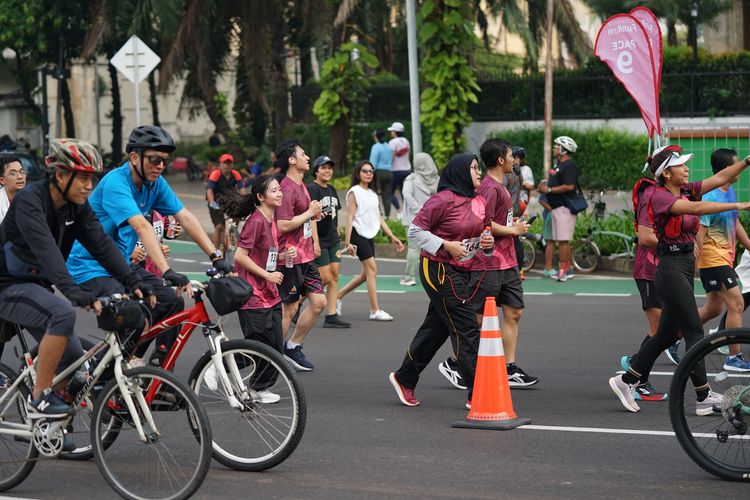 Race photo from Assurance Fun Run 2024