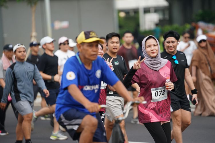 Race photo from Assurance Fun Run 2024
