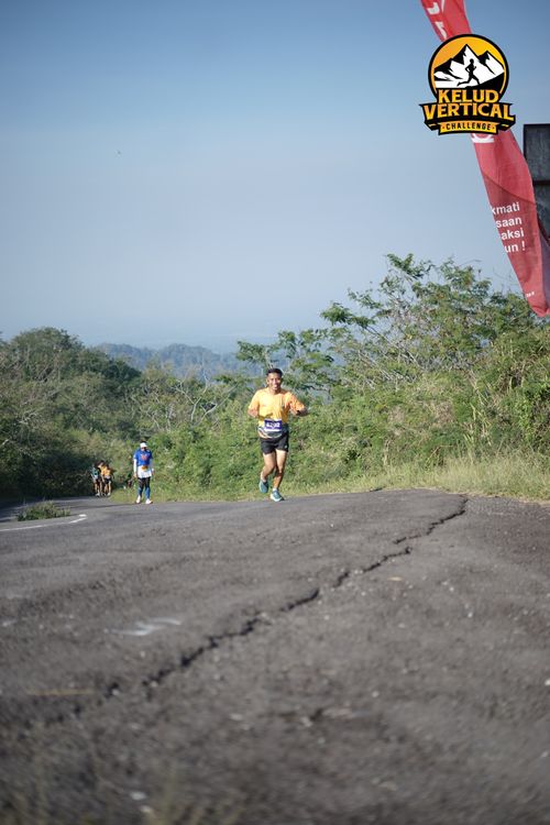 Race photo from Kelud Vertical Challenge 2024