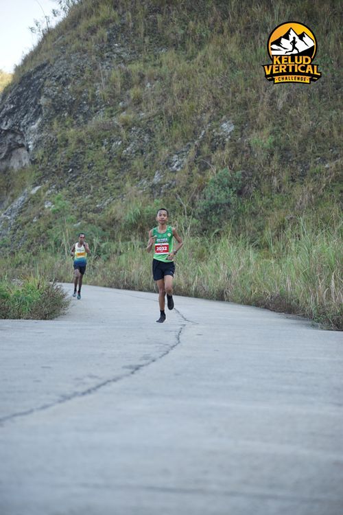 Race photo from Kelud Vertical Challenge 2024