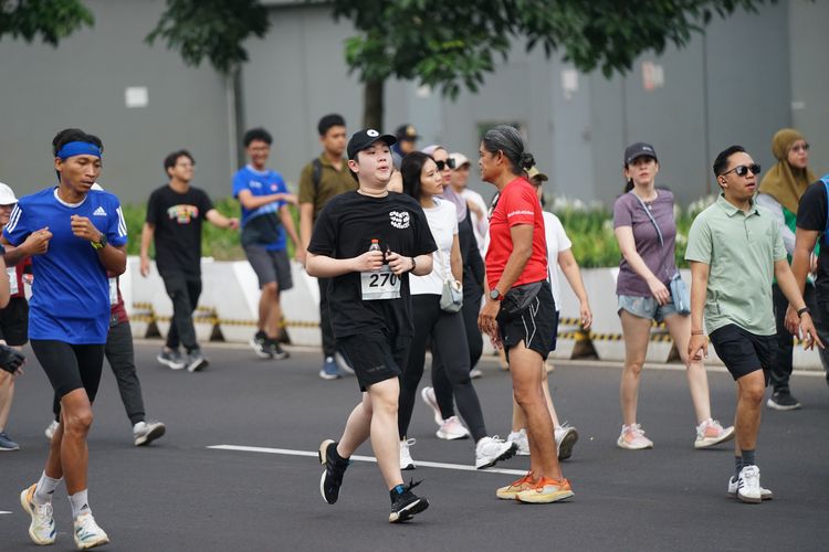 Race photo from Assurance Fun Run 2024