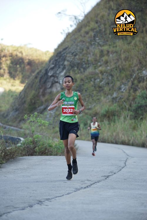 Race photo from Kelud Vertical Challenge 2024