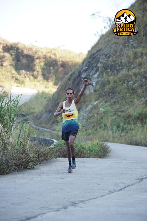 Race photo from Kelud Vertical Challenge 2024