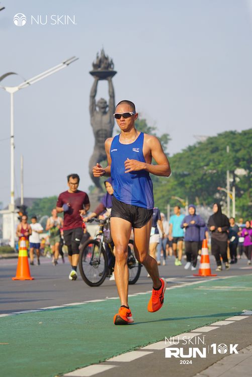 Race photo from Nu Skin Run 10K